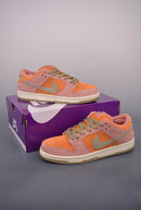 Dunk Red Stardust