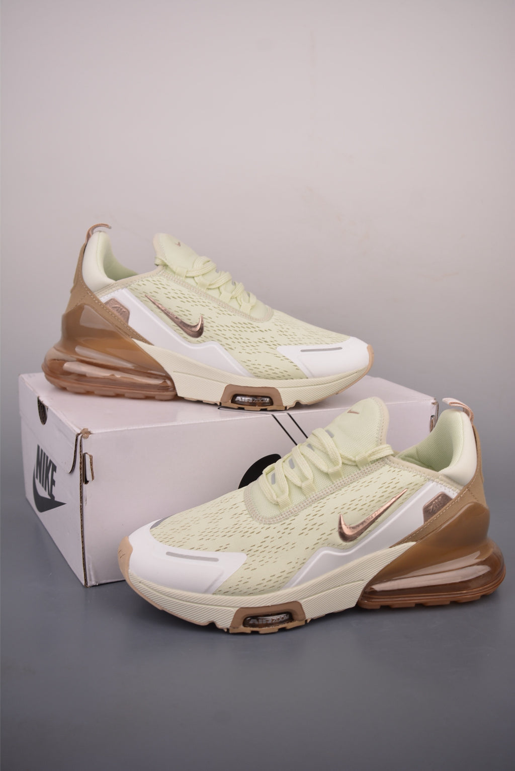 Air Max 270