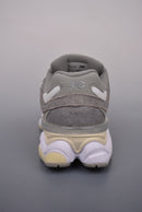 9060 Grey White